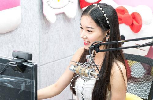 杭州娱乐主播吃瓜,揭秘娱乐圈幕后风云